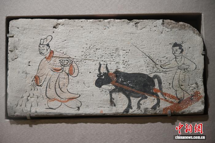 祁连山下高台魏晋壁画砖中穿越千年的“春耕记忆” - 新华网客户端