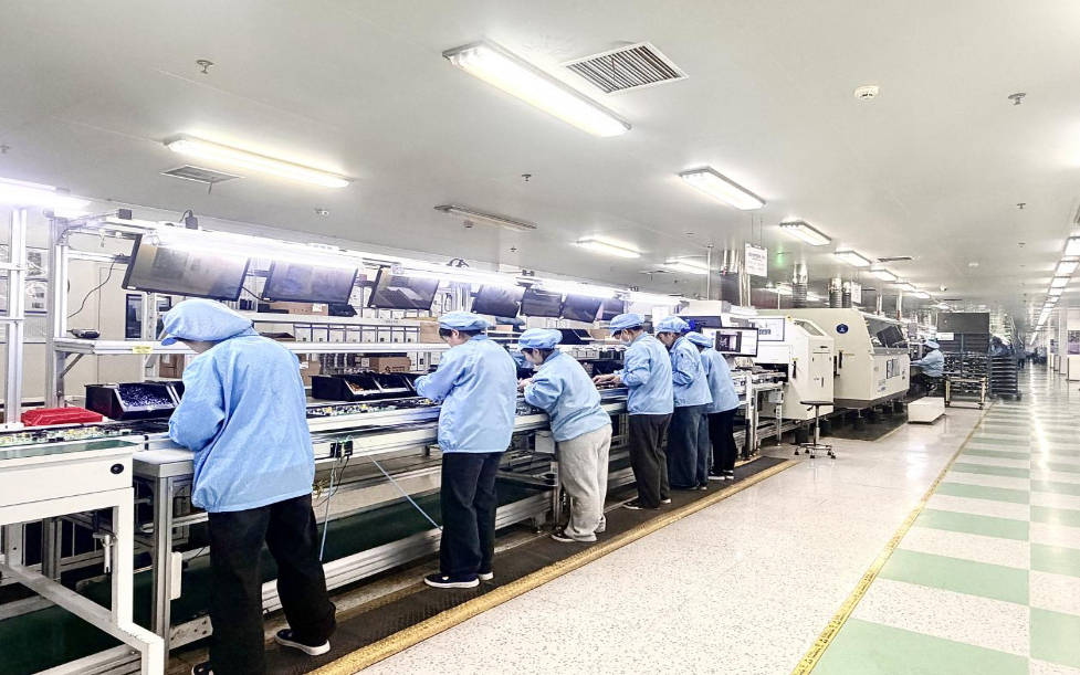 温州龙湾企业开足马力“赶工忙” 提速冲刺首季“开门红”